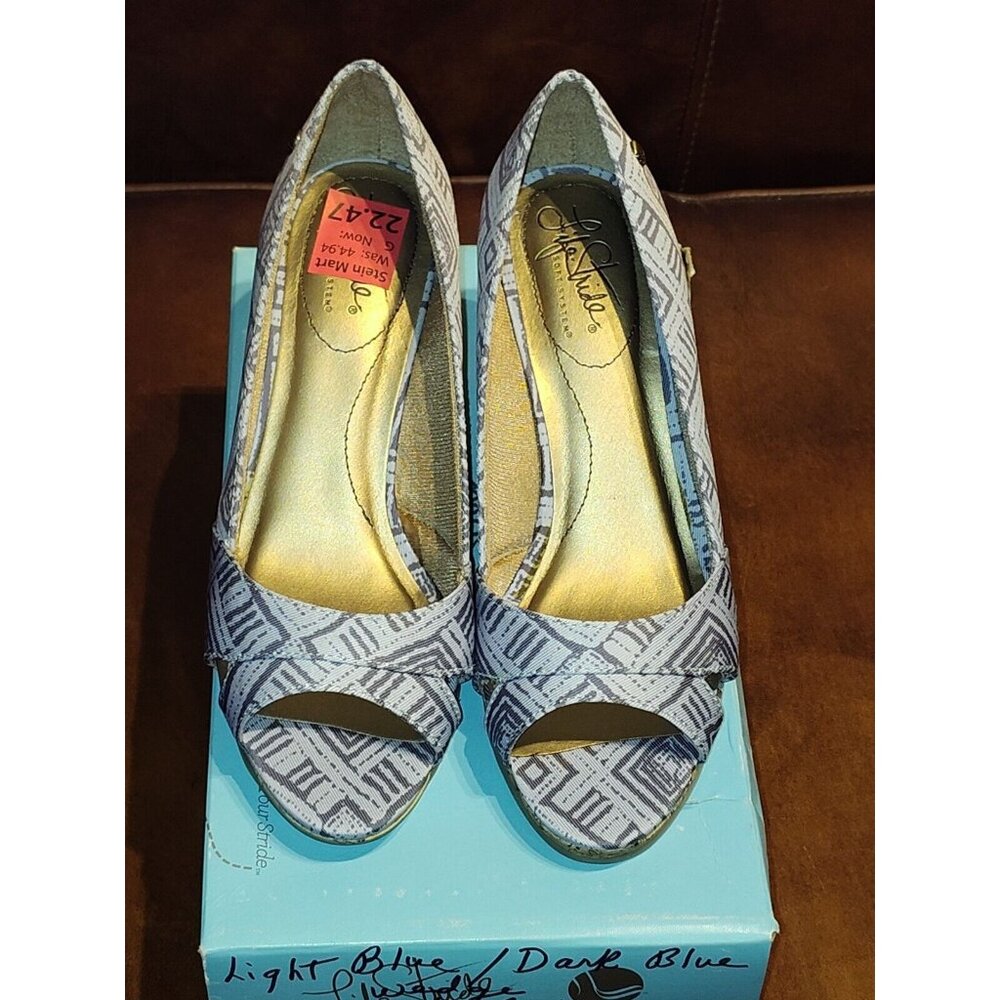 Life Stride Rogue Wedge Shoes Heels TRUE BLUE KEYST Size 6.5 Womens